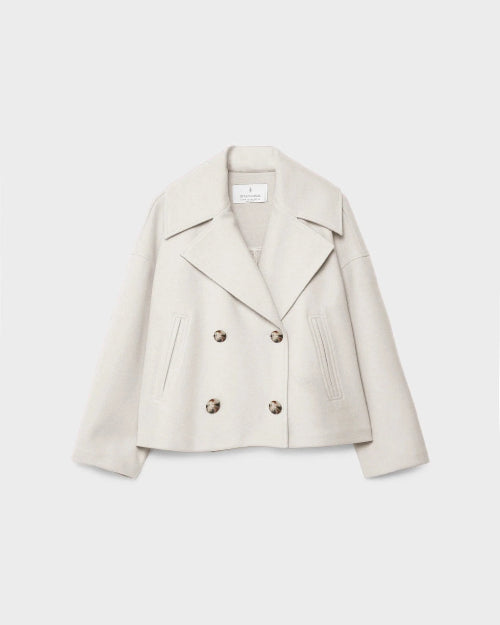 Elara Jacket for Refined Looks Across Transitional Seasons