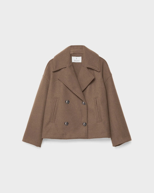 Elara Jacket for Refined Looks Across Transitional Seasons