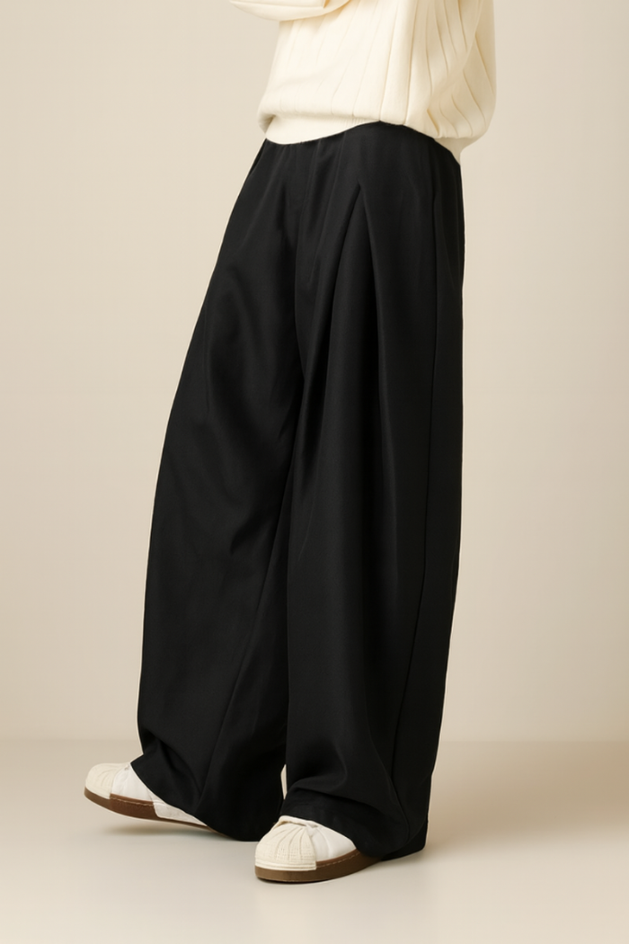 Men’s Wide-Leg Pleated Trousers
