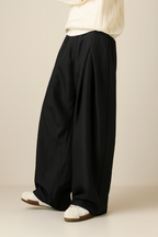 Men’s Wide-Leg Pleated Trousers