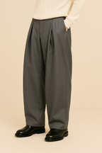 Men’s Wide-Leg Pleated Trousers