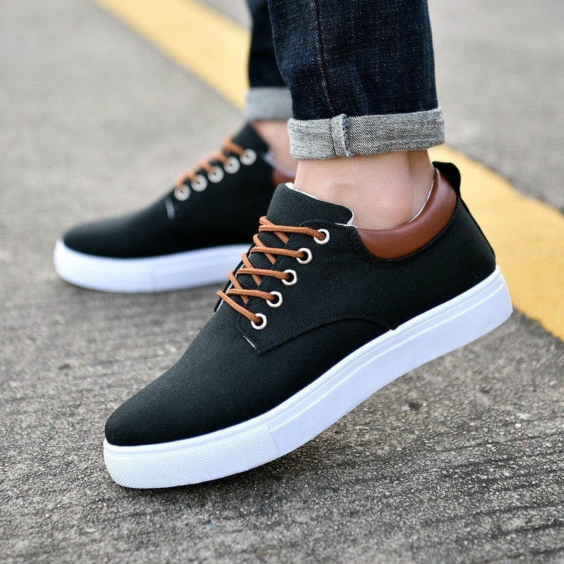 Men's Lace-Up Sneakers for Everyday Activities