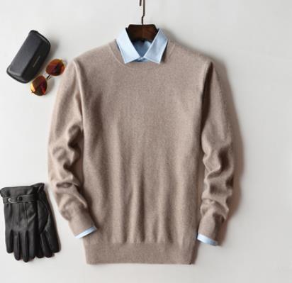 Men's Pullover Sweater for Refined Seasonal Wear