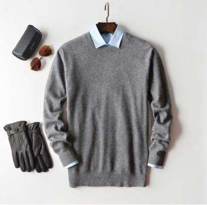 Men's Pullover Sweater for Refined Seasonal Wear