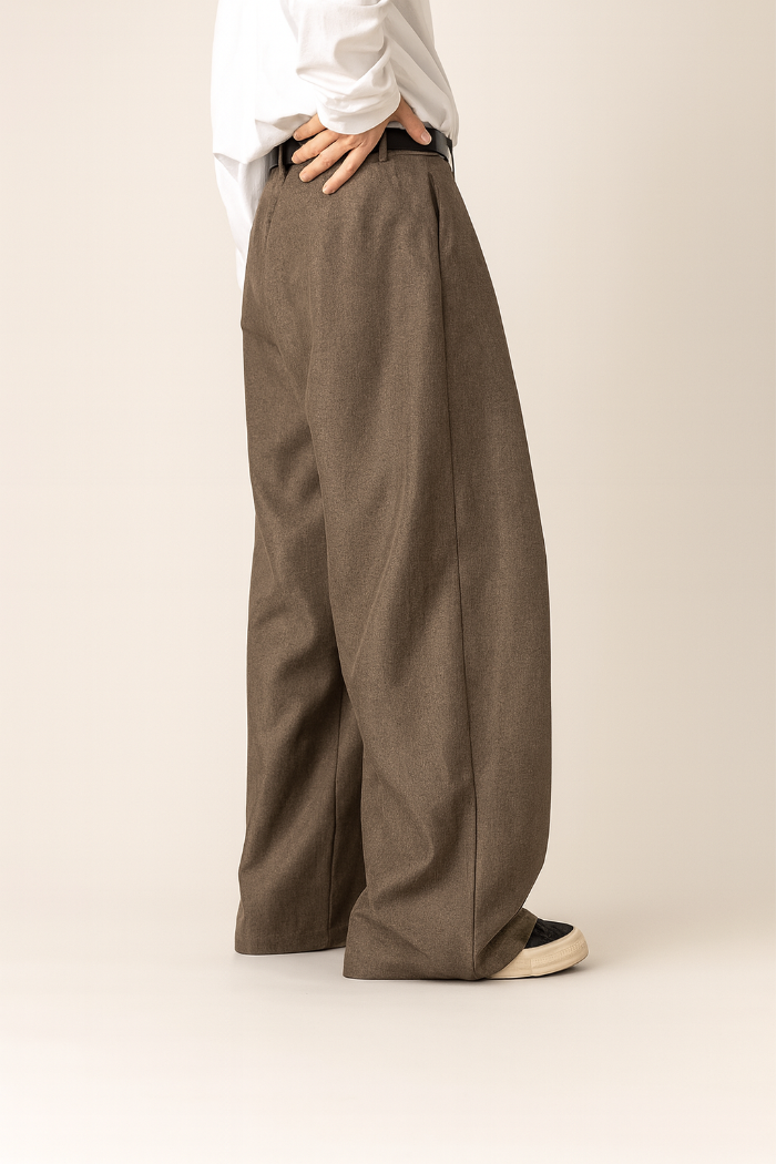 Men’s Wide-Leg Pleated Trousers