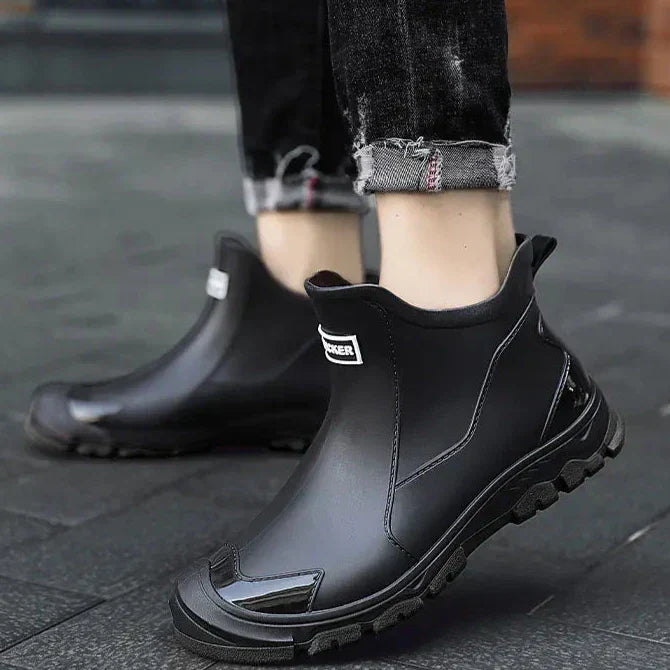 Men's Pull-On Rain Ankle Boots, Black red – side view on foot