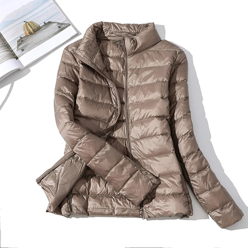 Women's Hooded Puffer Jacket for Autumn Winter Wear