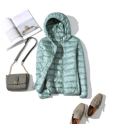 Women's Hooded Puffer Jacket for Autumn Winter Wear