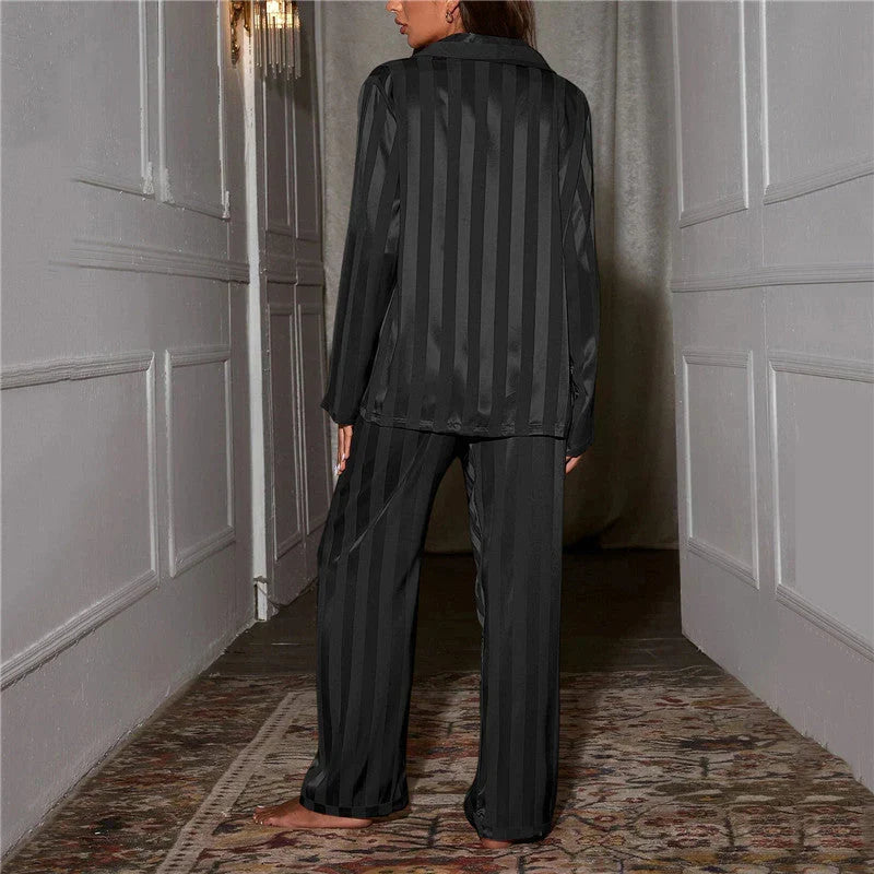 Women's Striped Pyjama Set for Relaxed Nights