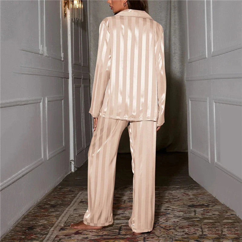 Women's Striped Pyjama Set for Relaxed Nights