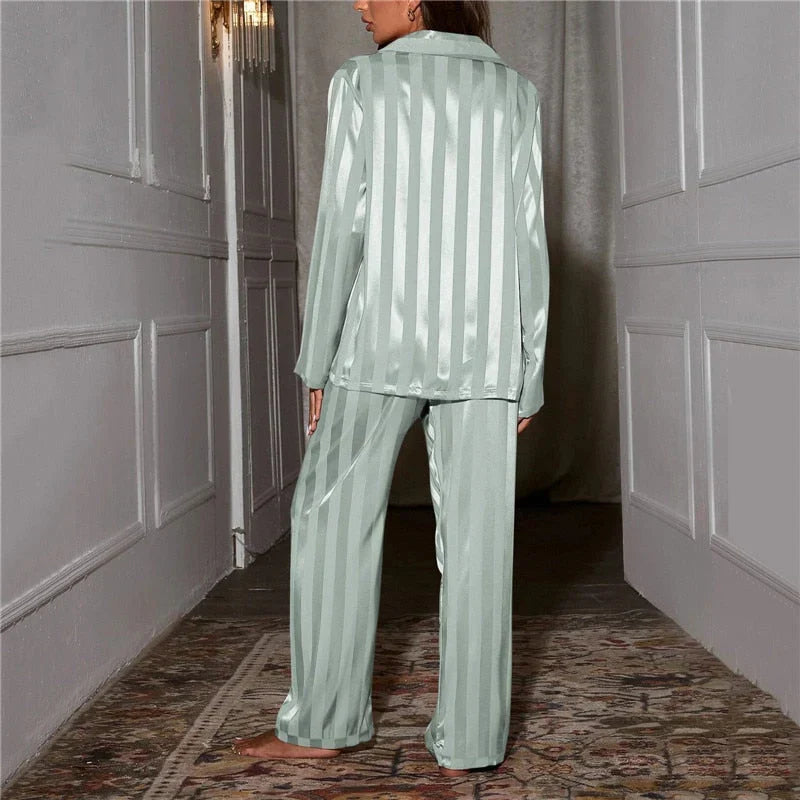 Women's Striped Pyjama Set for Relaxed Nights