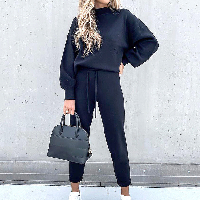 Women's Two-Piece Set for Relaxed Seasonal Wear