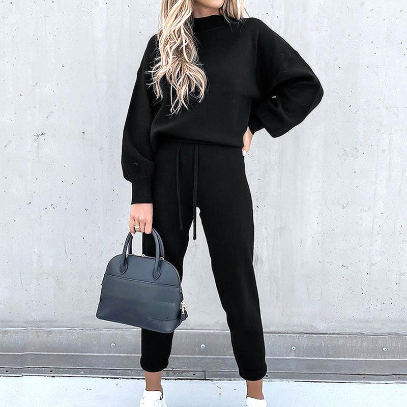 Women's Two-Piece Set for Relaxed Seasonal Wear