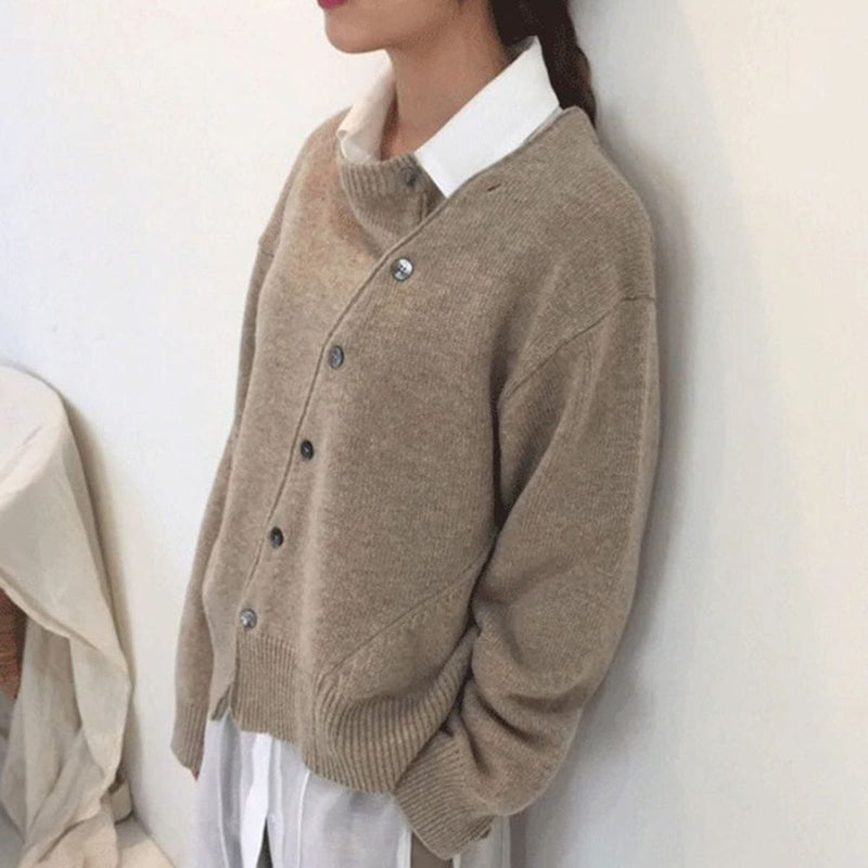 Women's oversized cardigan with asymmetric buttons in brown – front view