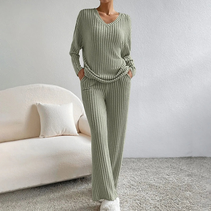 Women's Ribbed V Neck Two-Piece Lounge Set in Green